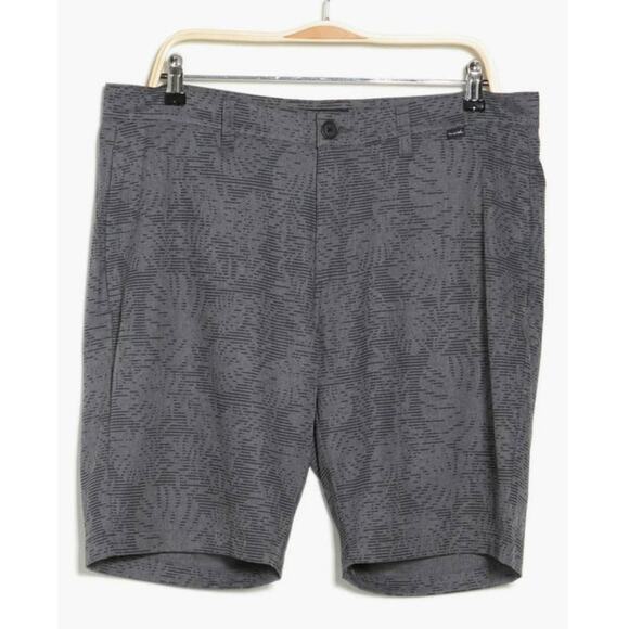 NWT Travis Mathew Go Fish Stretch Shorts - 42 - heather grey pinstripe - 42